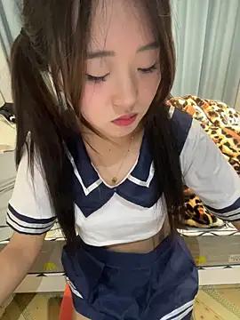 kkkiii889 from StripChat