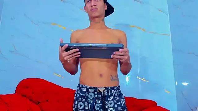 Kleo_and_thony webcams show profile image 