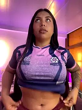 kloe28 from StripChat is Freechat