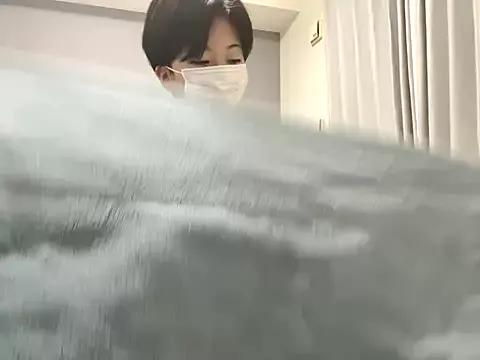 kr_koma55xo from StripChat