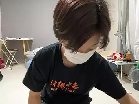 kr_koma55xo from StripChat