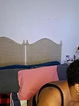 Kream_Cherry from StripChat is Freechat