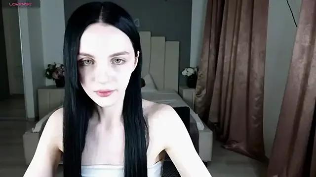 KRIS_OVA from StripChat is Freechat