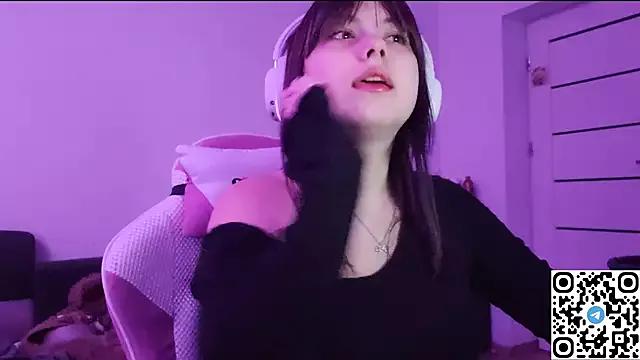 KristiBloom from StripChat is Freechat