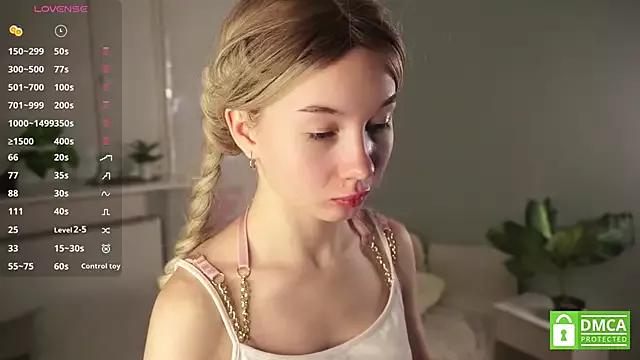 KristinLiesman from StripChat is Freechat