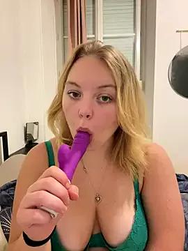Krystal2 webcams show profile image 