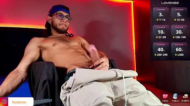 kuzzcoo from StripChat