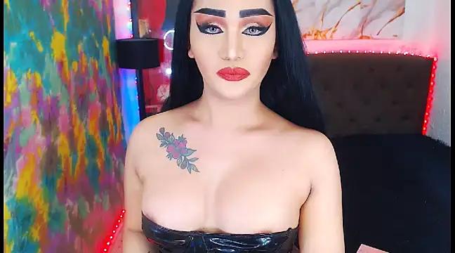 KylieBella from StripChat is Freechat