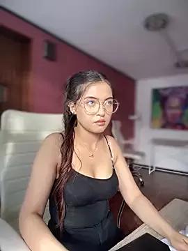 KyliePink_ from StripChat is Freechat