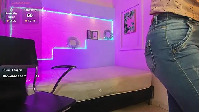 kylieWest7 from StripChat is Freechat