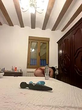 laarti from StripChat