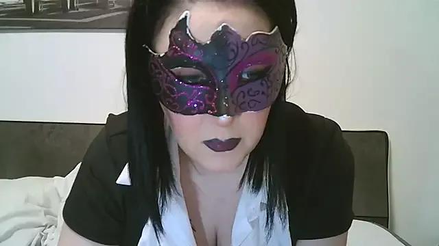 LaDamaNeraa from StripChat