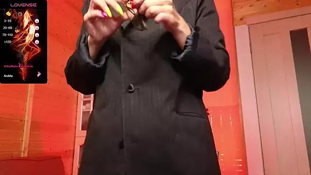 Lady_Shine from StripChat is Freechat