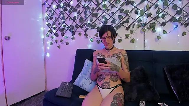 Laflur_ink from StripChat