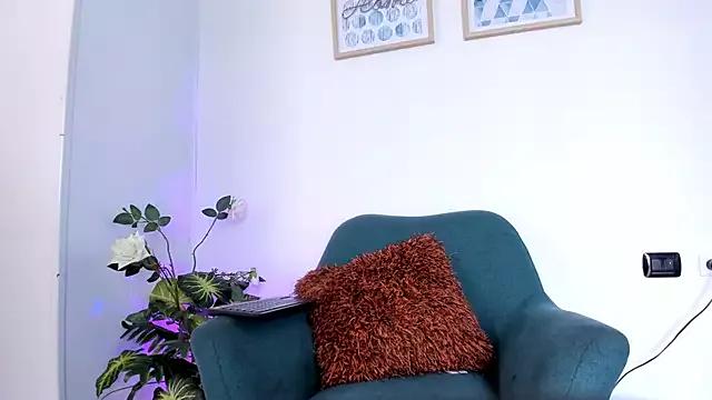 LahanaKimish from StripChat