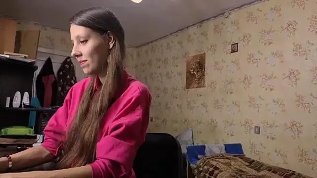 LahomaSassano from StripChat is Freechat