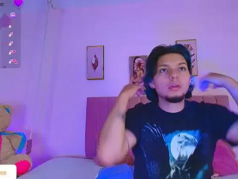 Laia_and_Damian from StripChat is Freechat