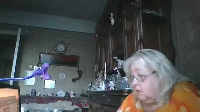 Lala-Love56 from StripChat