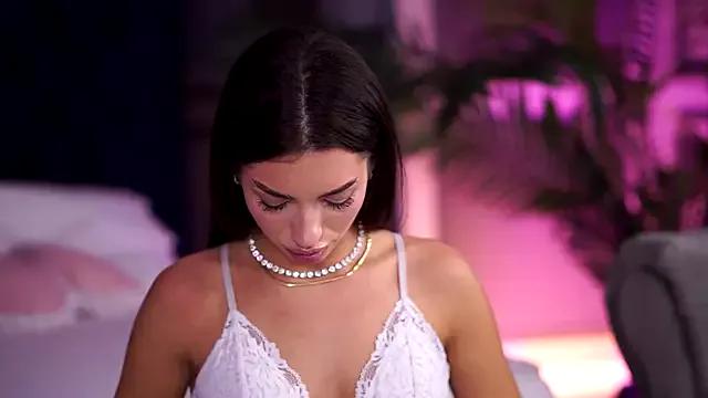 LalaRoze from StripChat is Freechat