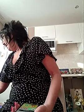 LaliaMia from StripChat