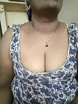 Lalli-Sexy from StripChat