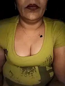 Lalli-Sexy from StripChat is Freechat