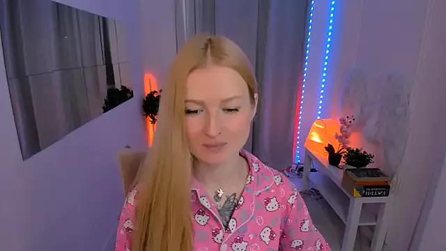 Laly_Peach from StripChat