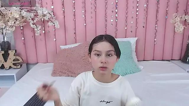 LalyCastro from StripChat