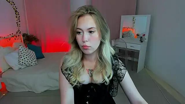 LanaRoselle from StripChat is Freechat