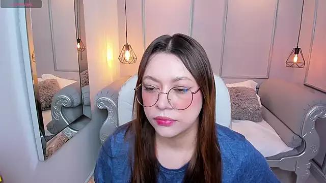 Lanna18 from StripChat