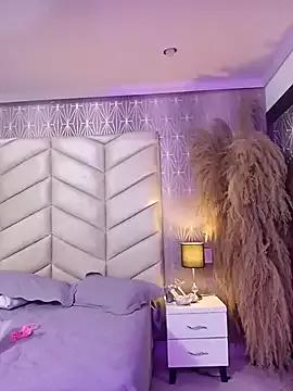 LannaRossi from StripChat is Freechat