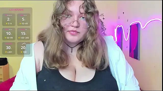 LannyBarrby from StripChat