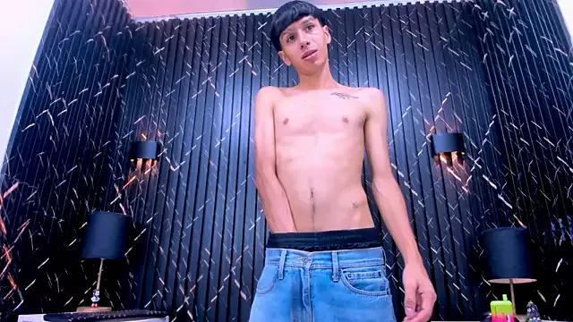 LaPantera_Rosa webcams show profile image 