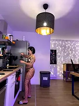 LaPetiteKim from StripChat is Freechat