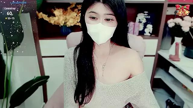 Lara-168 from StripChat is Freechat