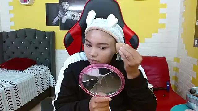 lara_jean23 from StripChat