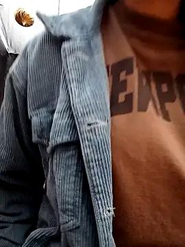 lara_moon25 from StripChat