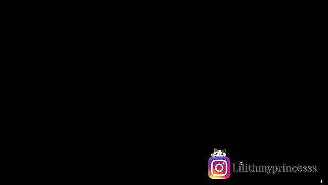 Lara_Rouss_ from StripChat is Freechat