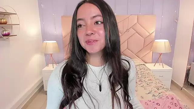 Lara_Rouss_ from StripChat