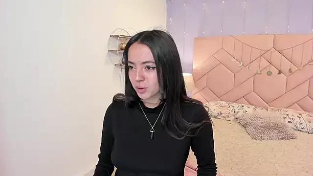 Lara_Rouss_ from StripChat