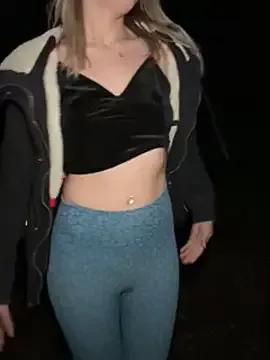 LaraBlond from StripChat