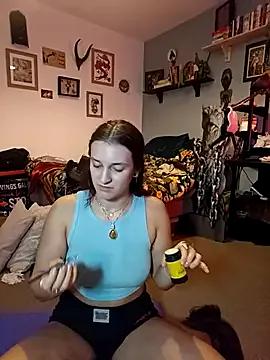 laradoom from StripChat