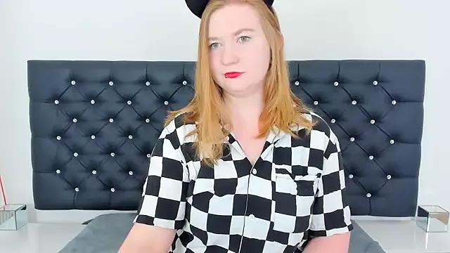LaraDream from StripChat