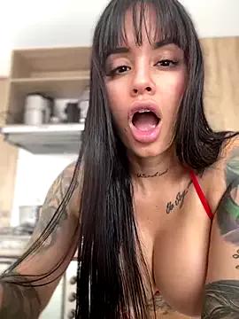 LaraHenao from StripChat