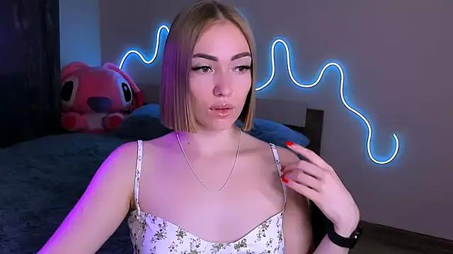 LaraKrein_lk from StripChat