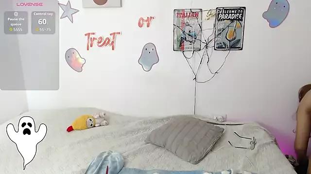 Dirty chat webcam: explore liveshows with versed models, from laying bare to fetishes, in a variety of sexy free adult webcams.