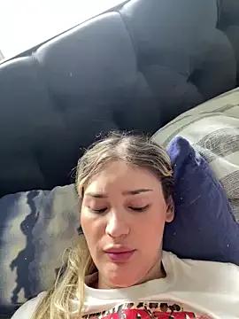 larasexy35 from StripChat