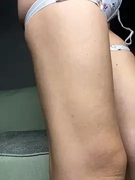 LaraVoosh from StripChat is Freechat