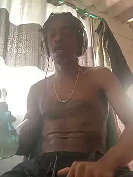 Photos of Larry-n-clouds from StripChat is Freechat