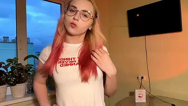 LatanyaRein from StripChat is Freechat